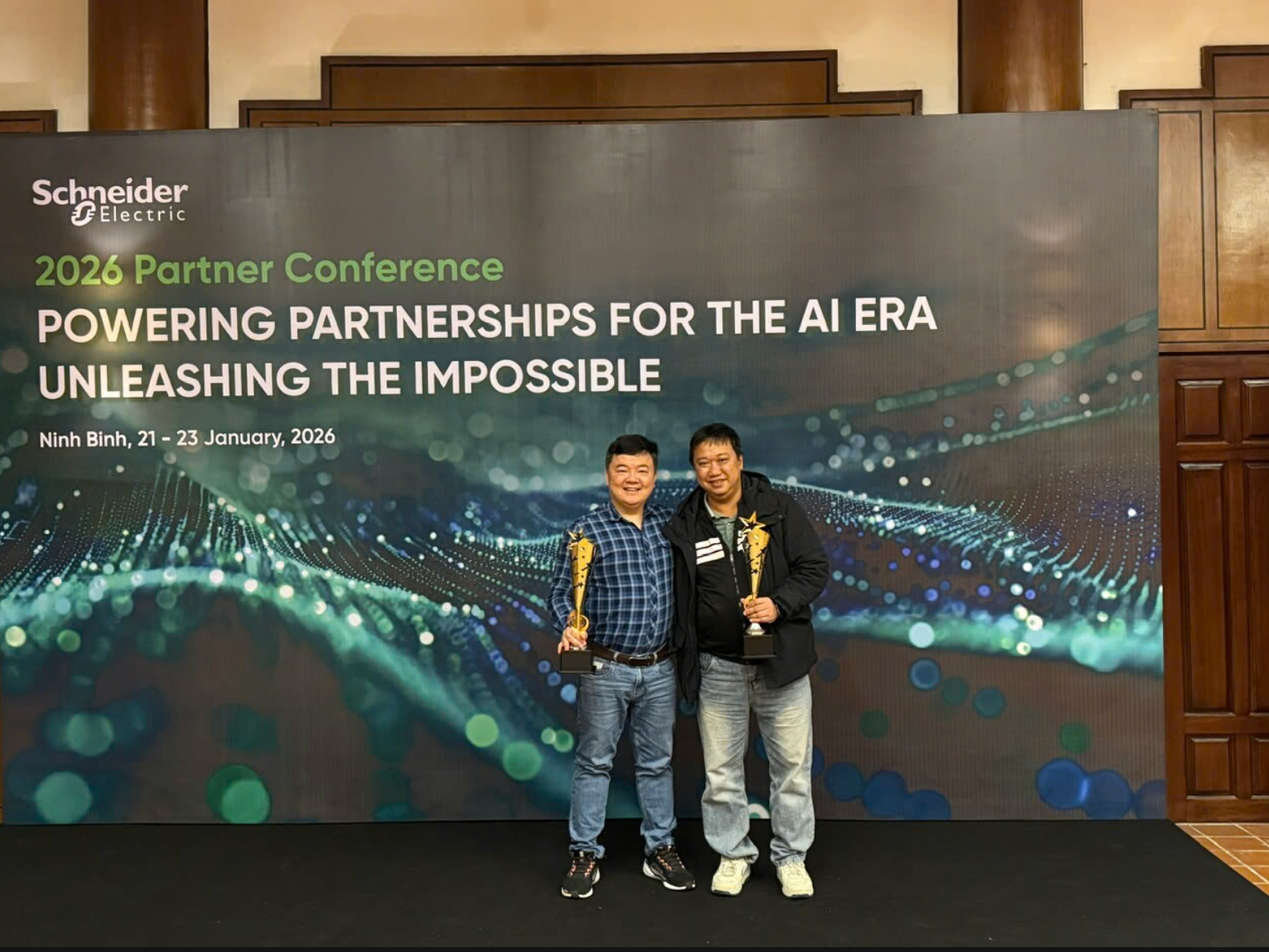 HOA MINH Khẳng Định Vị Thế Đối Tác Phân Phối APC by Schneider Electric 2026